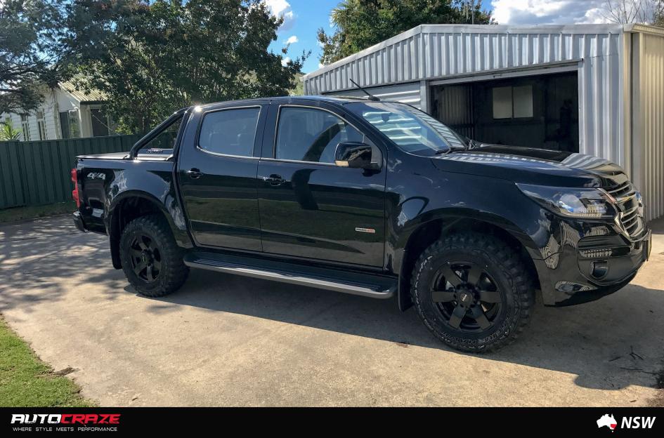 HOLDEN COLORADO AVENGER 6 SATIN BLACK
